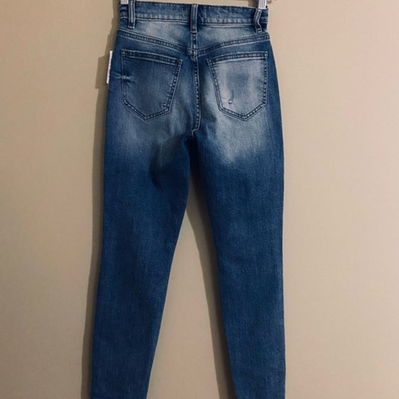 NWT Oasis by Eunina Tobi Super High Rise Mom Ankle Distressed Jeans Size 0 - Picture 11 of 16